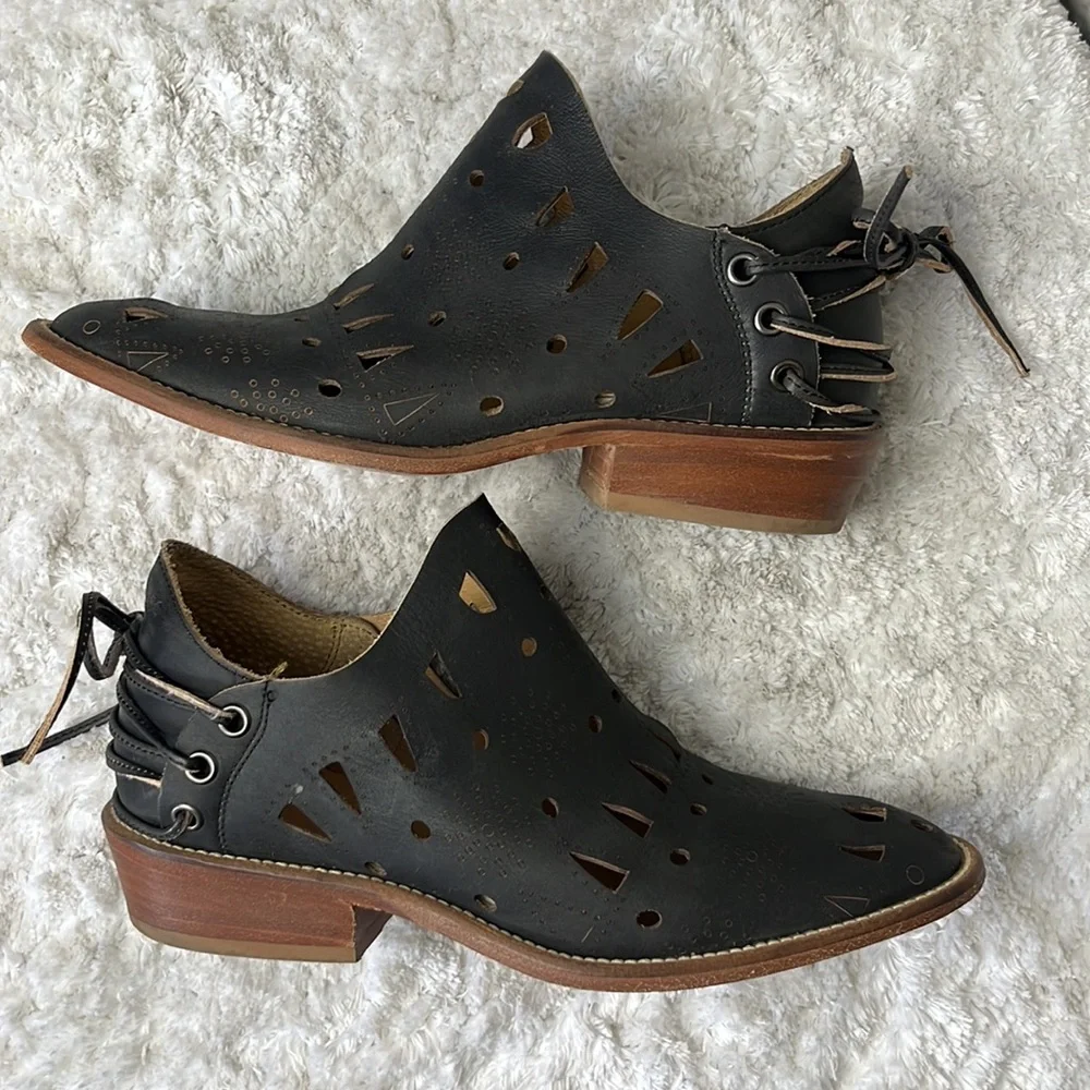 Musse & Cloud Anthropologie Coolise Leather Laser Cut Bootie